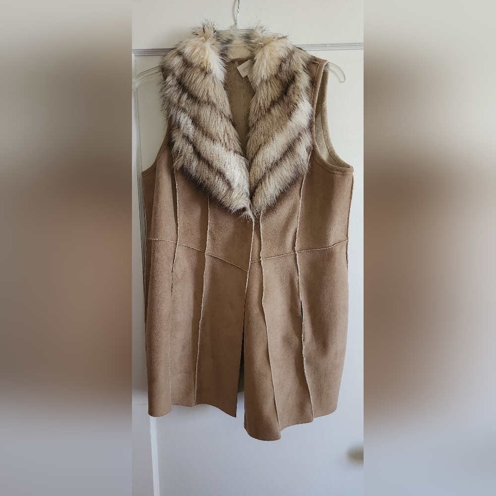 Chicos vest w faux fur